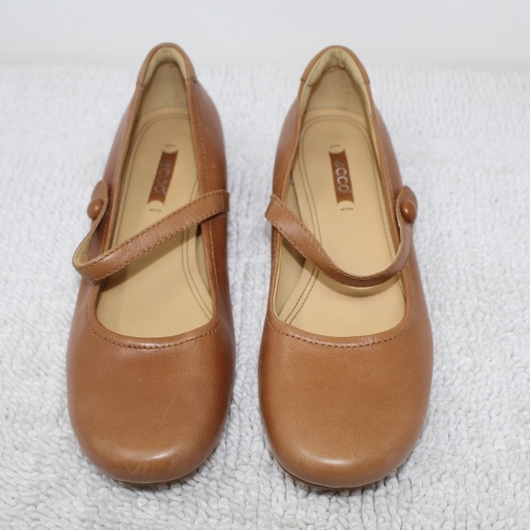 Ecco Shoes - ECCO Tan Leather Mary Jane Flat Comfort Shoe Sz 8